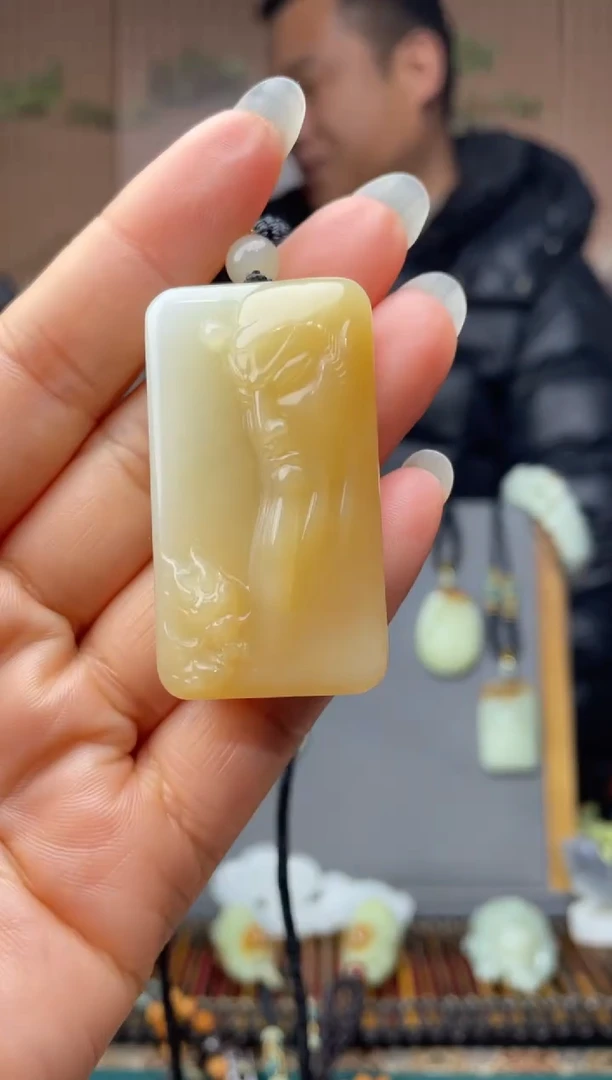 颈饰未镶嵌和田玉拍一发一