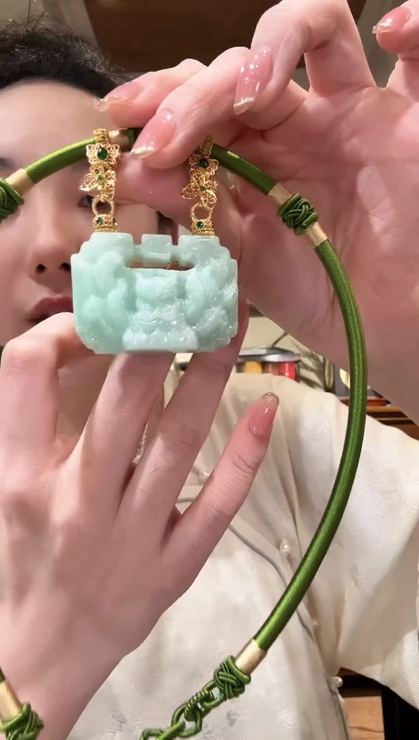 【闪购商品】翡翠颈饰未镶嵌国风