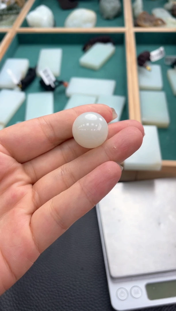 和田玉未镶嵌挂件大*珠子