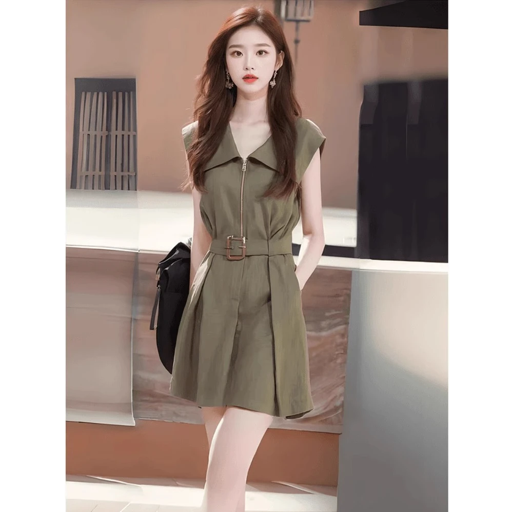 2025新款显瘦时尚气质翻领短袖收腰连衣裙