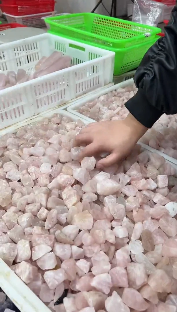未镶嵌大型摆件（非配饰）水晶粉水晶碎石 300g