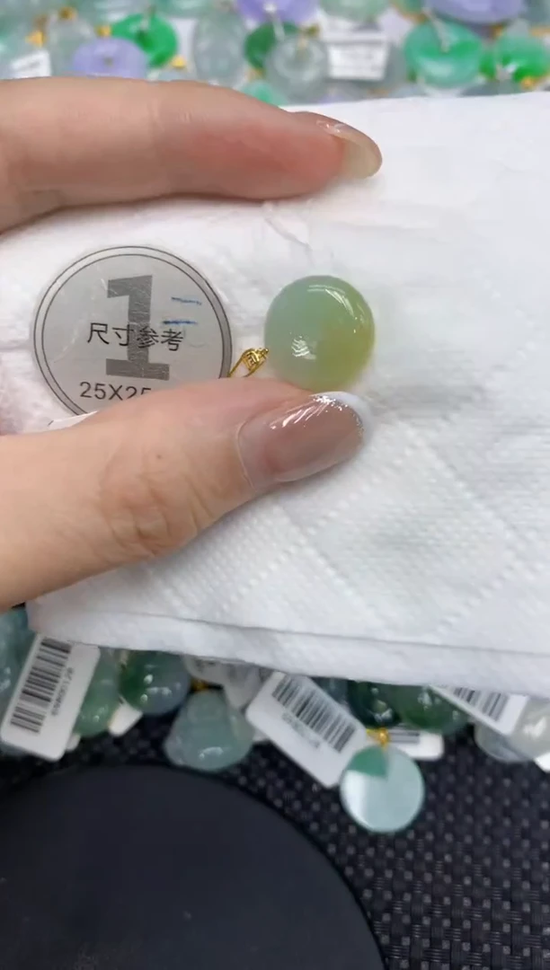 颈饰18K金镶嵌翡翠111111