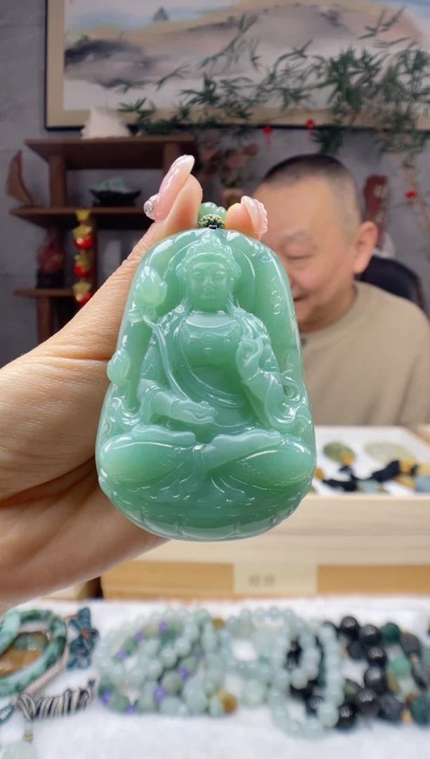 【闪购商品】定制翡翠未镶嵌观音