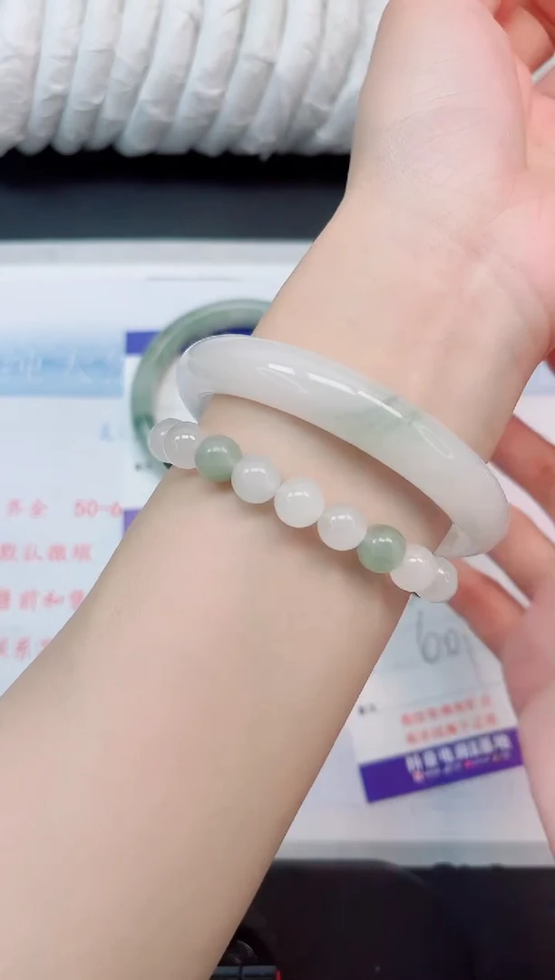 【闪购商品】石英质玉手镯未镶嵌333-60.1