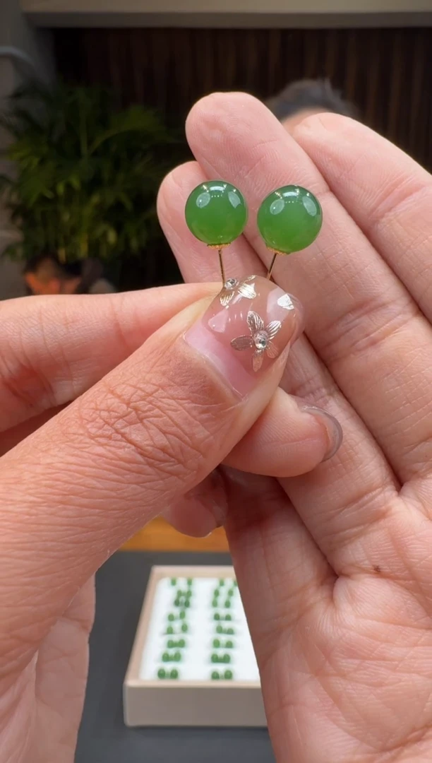 【闪购商品】和田玉8718K金镶嵌2.9张卓多样性发货