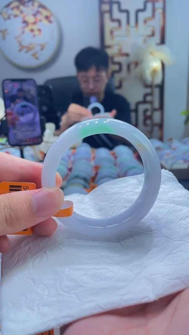 翡翠手镯未镶嵌132-54