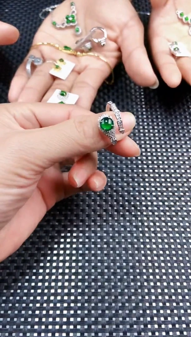 【闪购商品】翡翠戒指未镶嵌111111111