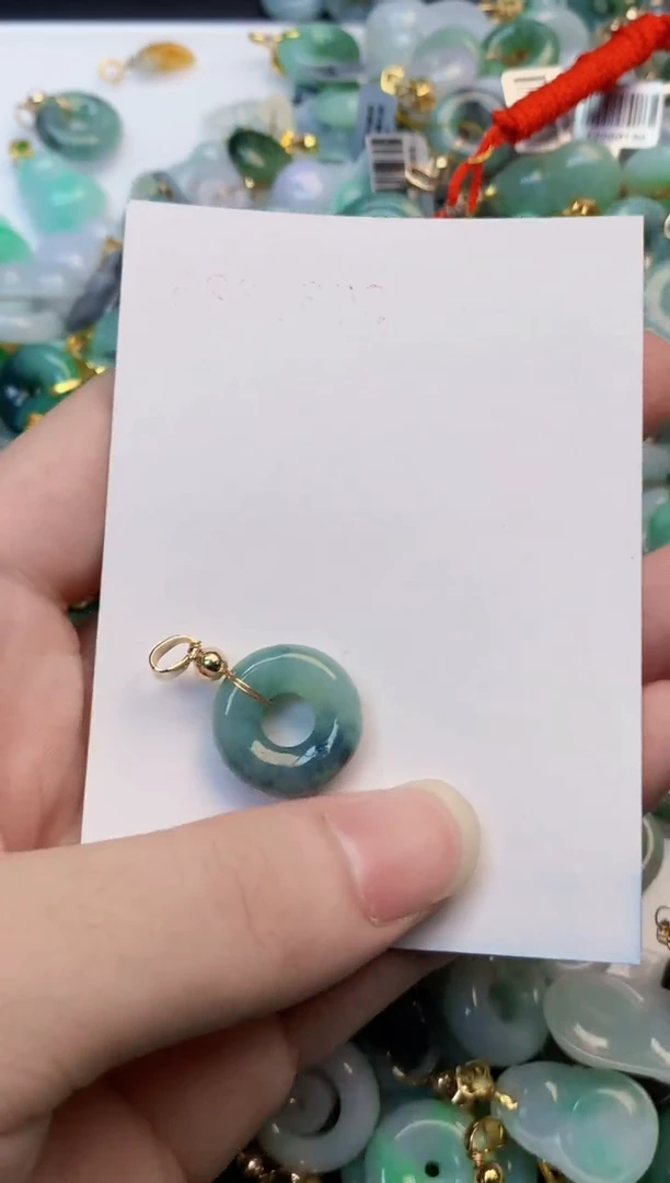 翡翠未镶嵌吊坠(不含链)1