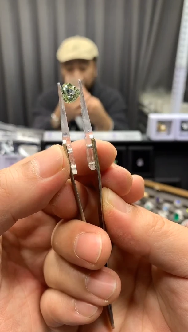 未镶嵌裸石碧玺1.7ct 50