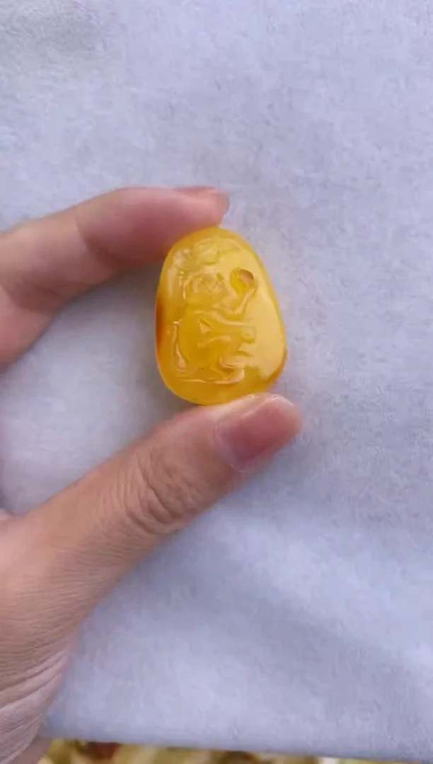 未镶嵌琥珀裸石10524187-吊坠