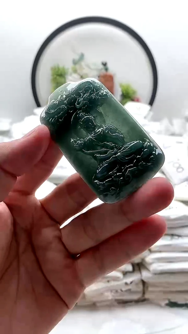 颈饰未镶嵌翡翠大势至