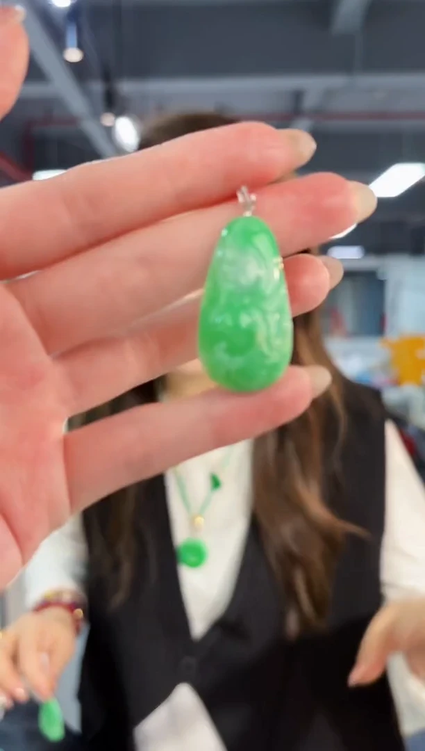 【闪购商品】翡翠颈饰18K金镶嵌缅料A货/支持复检/一件