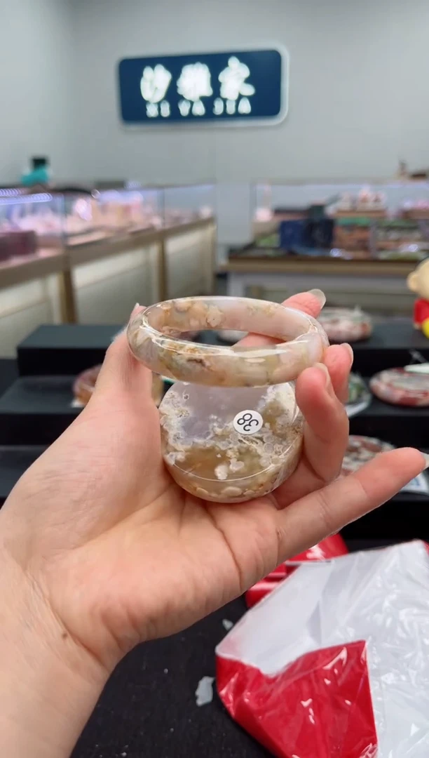 石英质玉手镯未镶嵌55圈口（赠品镯心）3911205