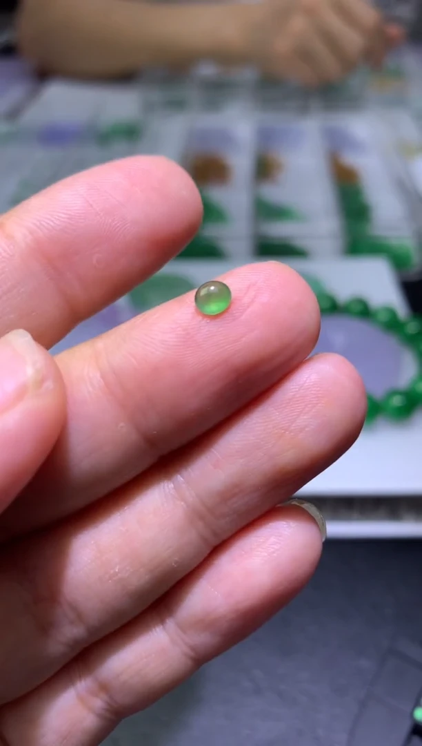 未镶嵌定制翡翠毛货