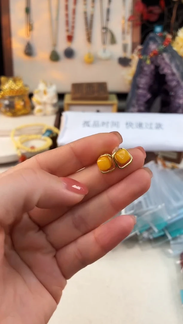 未镶嵌琥珀手饰@@E021J018029