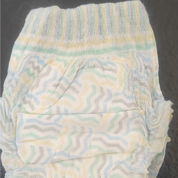 英版黑金版纸尿裤拉拉超薄透气婴儿尿不湿宝宝纸尿裤