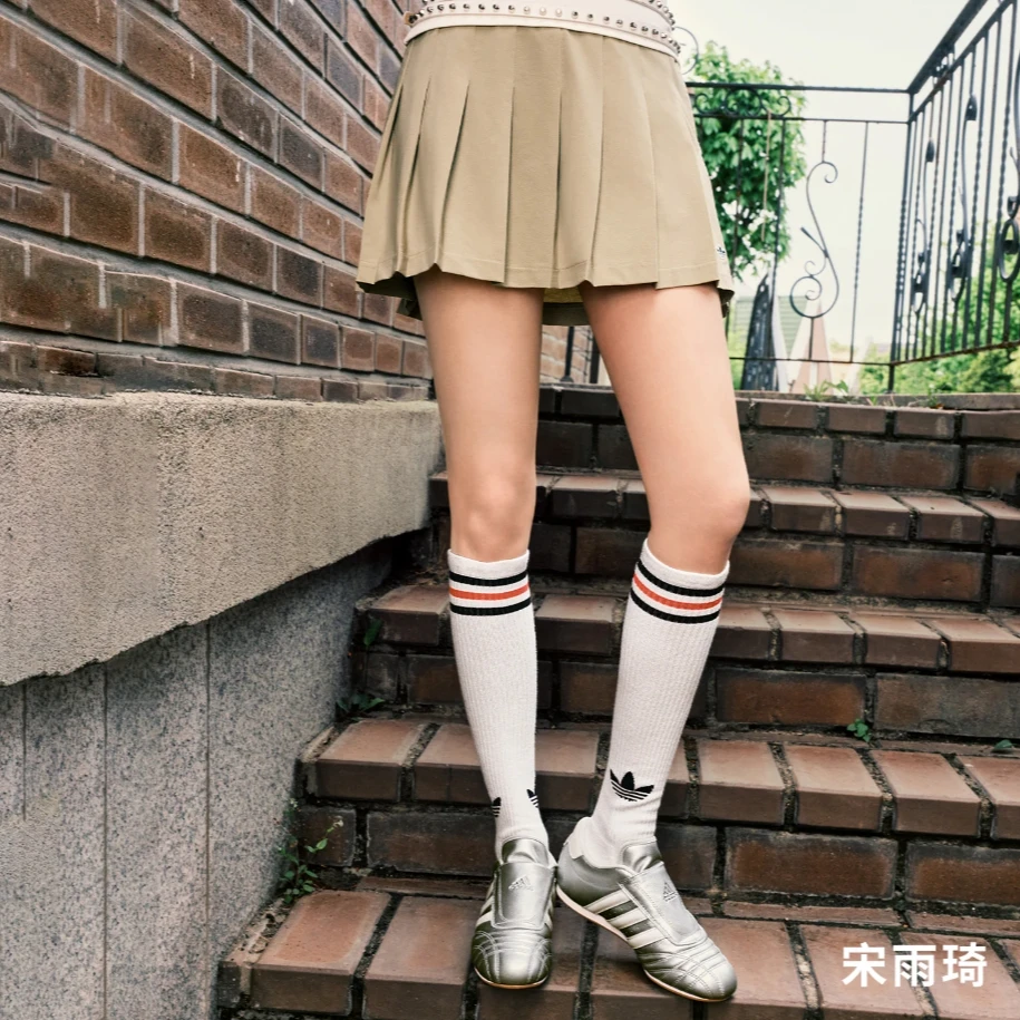 【夏日户外】阿迪达斯宋雨琦同款休闲薄底跆拳道文化运动鞋JS4023