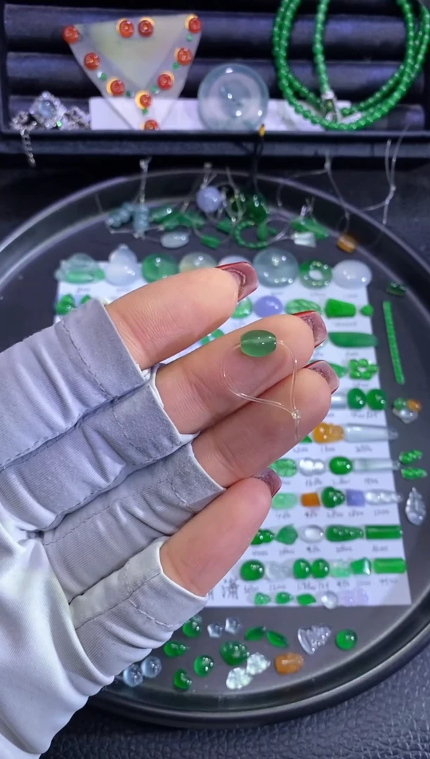 未镶嵌挂件翡翠珠子