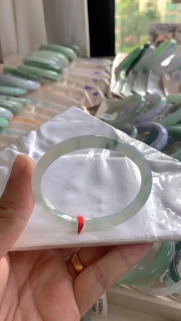 翡翠手镯未镶嵌冰贵妃52