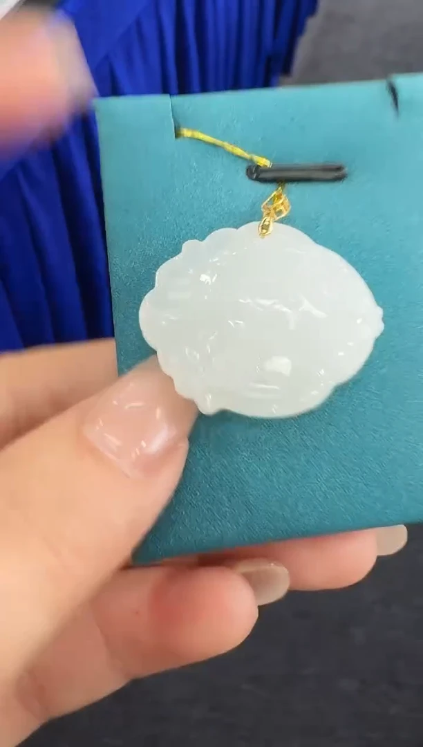 颈饰18K金镶嵌和田玉连年有余吊坠/配银链