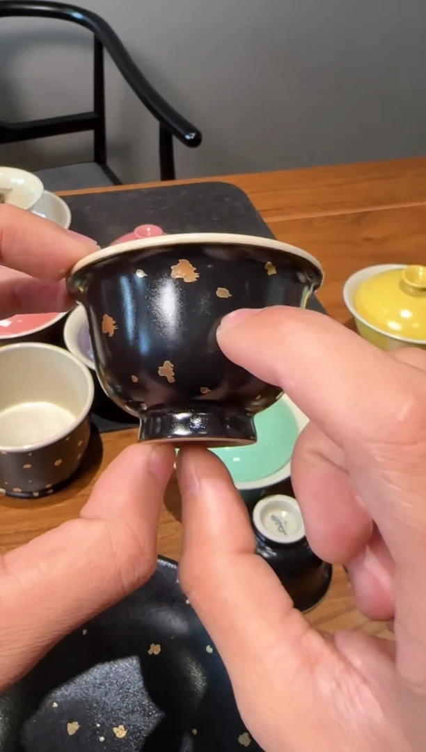 南山云泊 玄墨 洒金小压手