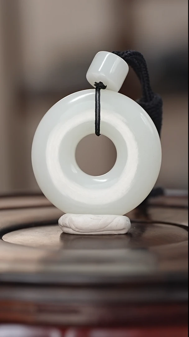 未镶嵌和田玉把件清**原和田玉