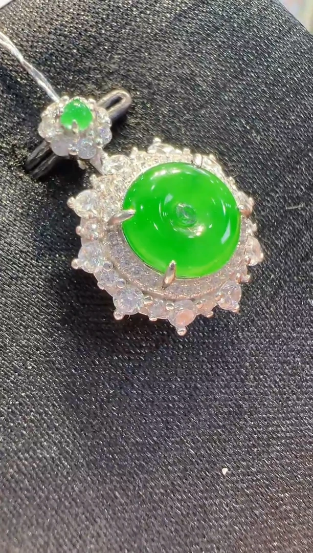 翡翠银S925镶嵌吊坠(不含链)多样性发其一