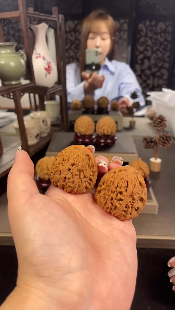 【闪购商品】文玩核桃把件南疆石40尺-4