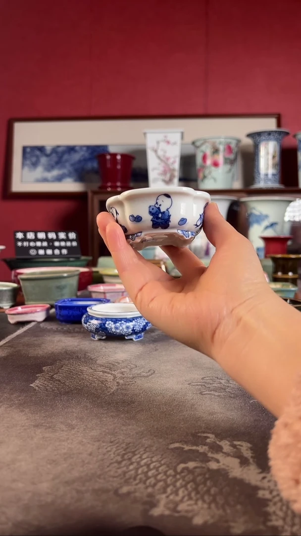 【闪购商品】釉下青花童子盆釉下青花童子盆