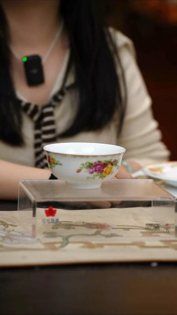 瓷4个微瑕花蓉4.5英寸宫碗