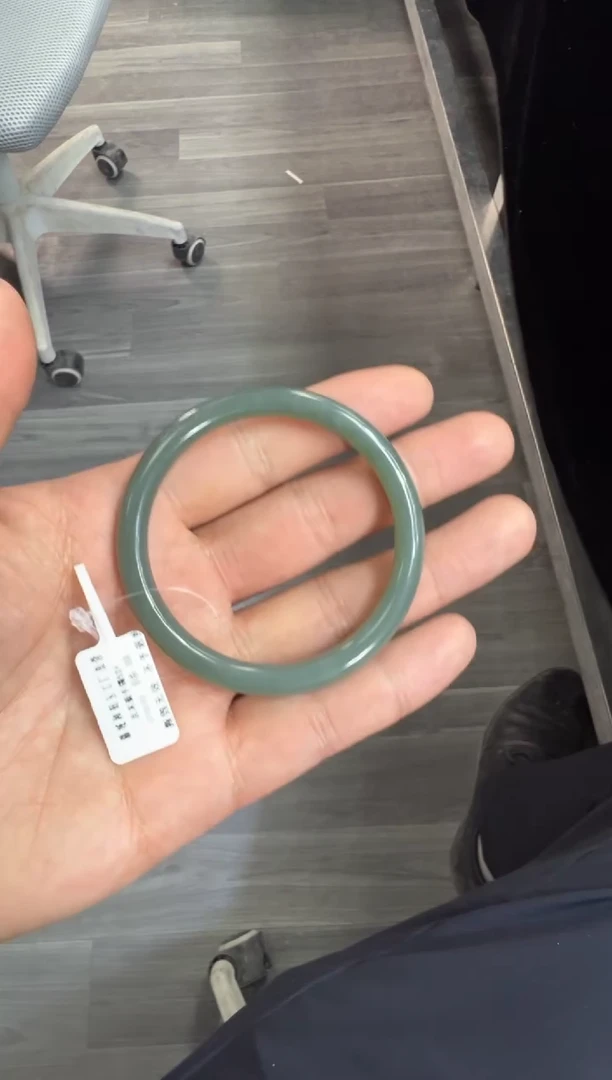 未镶嵌手镯和田玉不**蒋且末蓝52+手镯