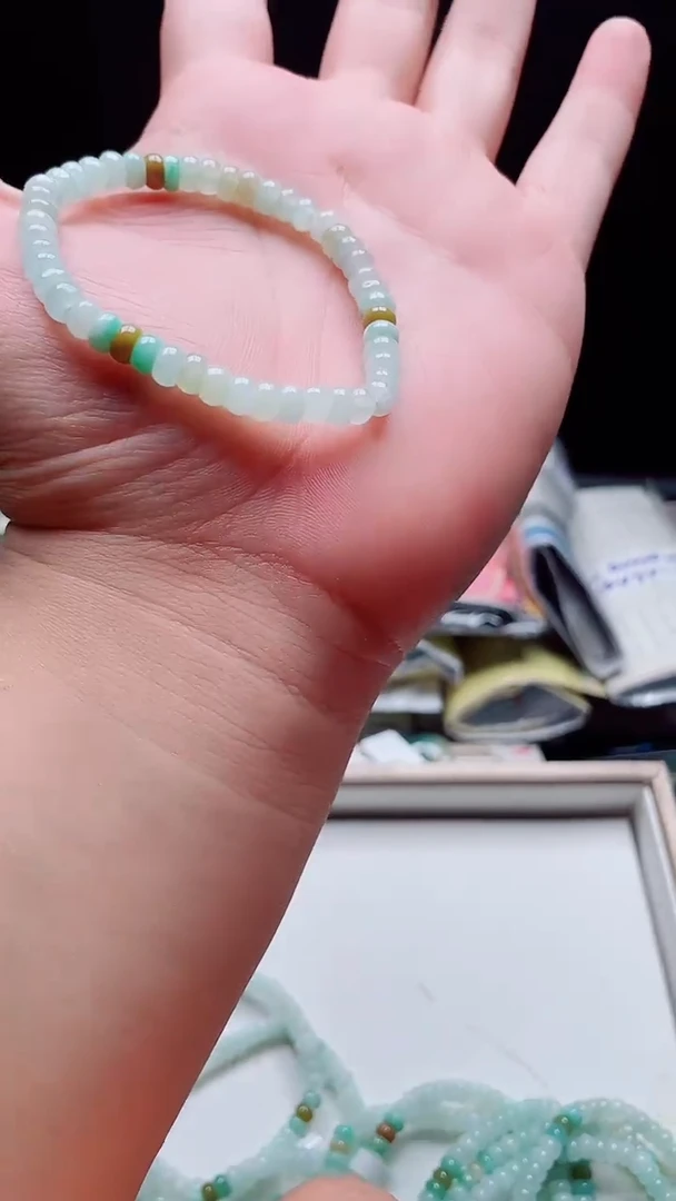 翡翠未镶嵌颈饰翡翠吊坠（不含链）