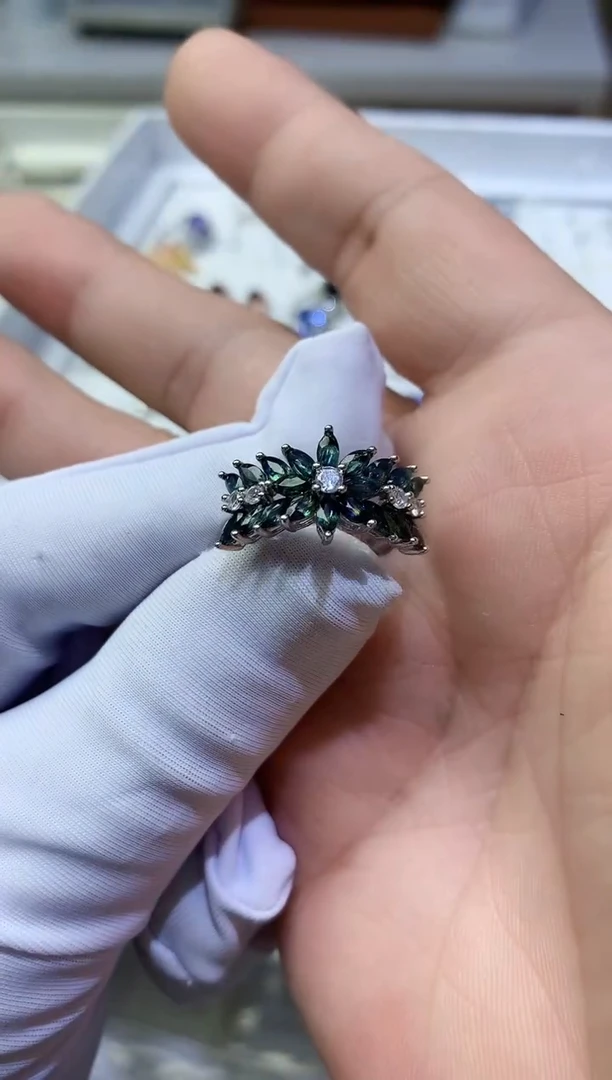 【闪购商品】蓝宝石戒指银S925镶嵌........