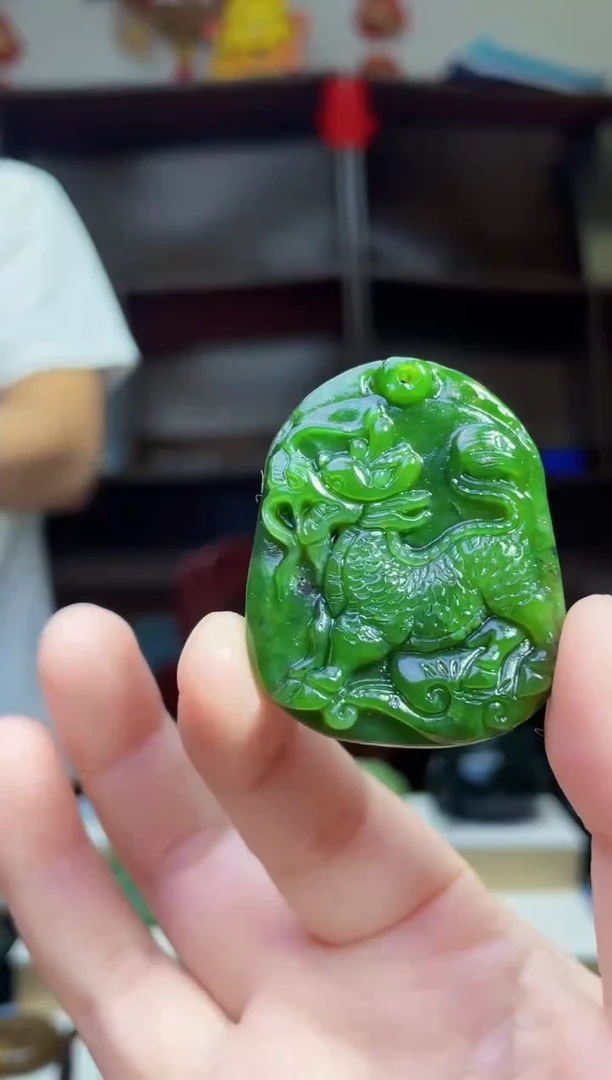 和田玉未镶嵌颈饰1