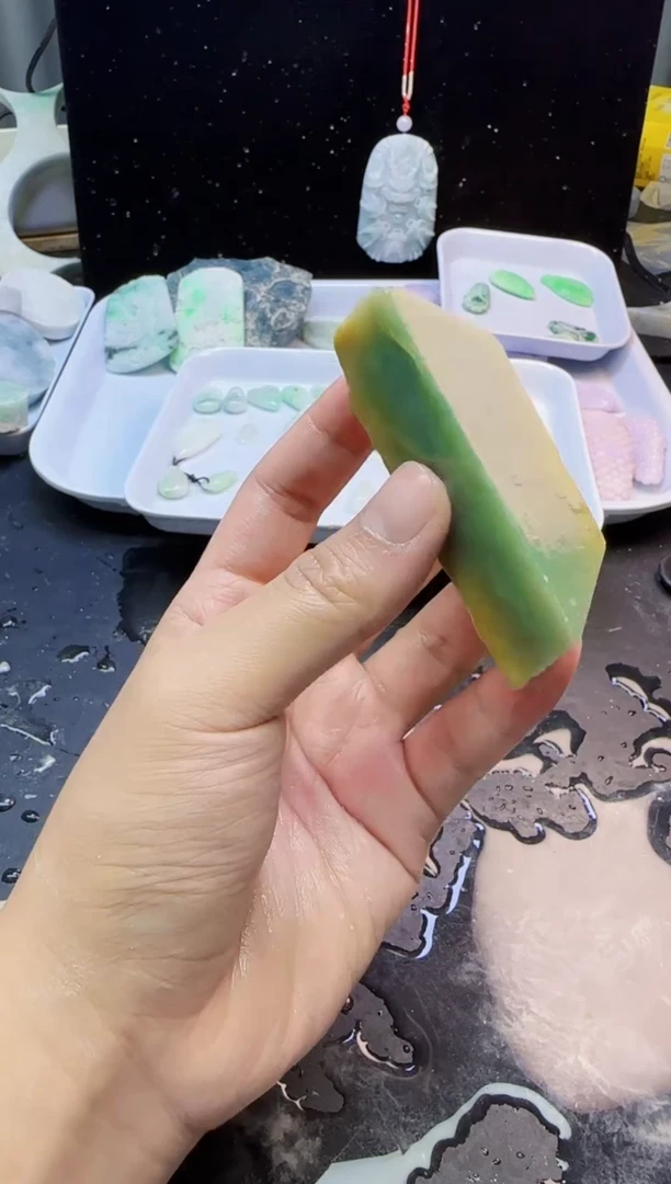 颈饰未镶嵌翡翠沐**心050天然A货翡翠