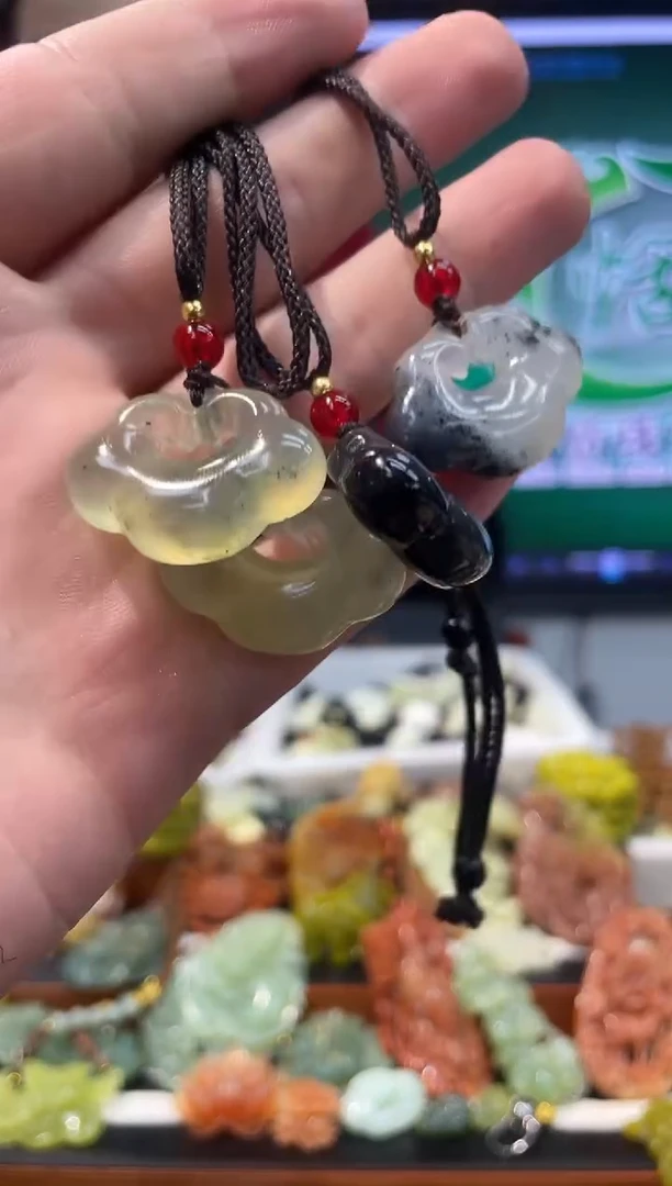 【闪购商品】岫玉吊坠未镶嵌·多样性发货*拍一发一