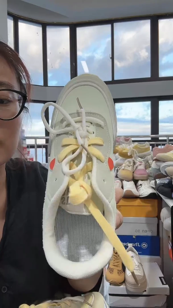 丽*?绿色白色双拼鞋带绿色鞋身38