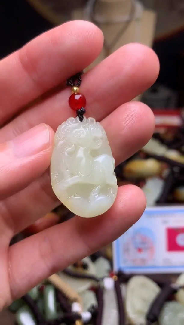 颈饰未镶嵌和田玉新疆料青海料清水和田玉吊坠