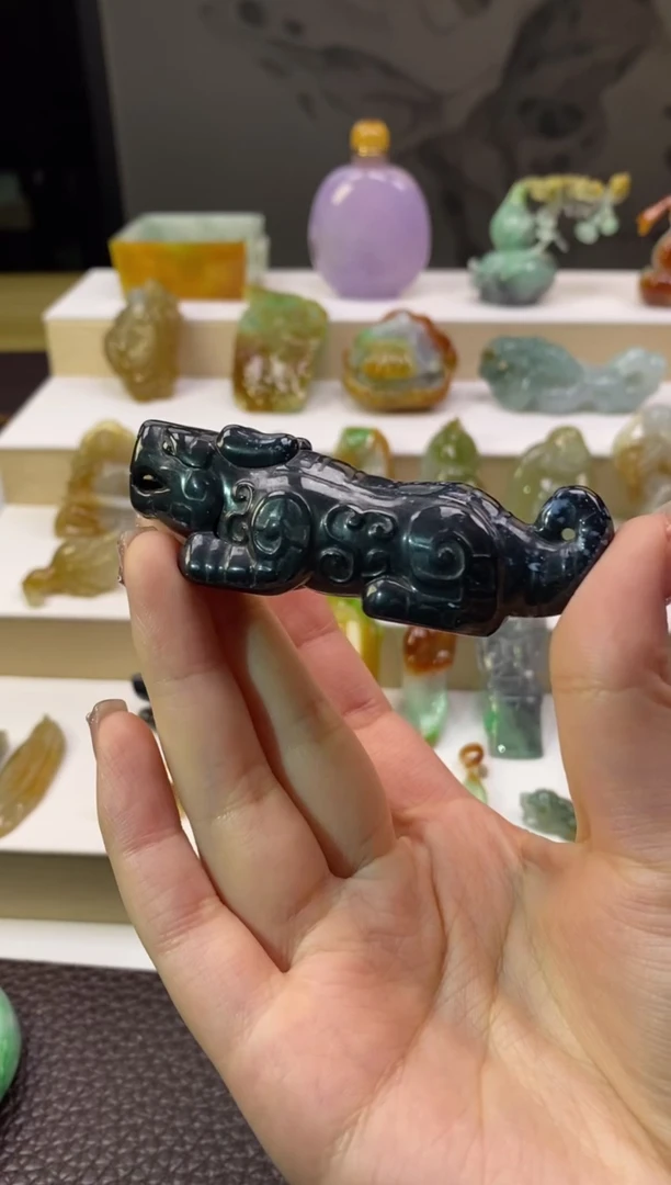 未镶嵌石英质玉笔搁笔搁