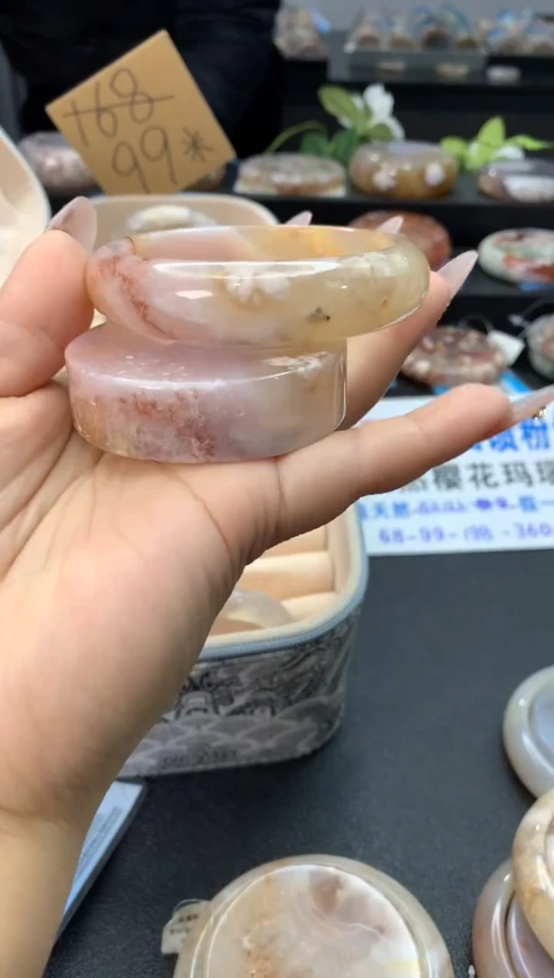 未镶嵌手镯石英质玉（57-58圈口）赠送镯心 无证书