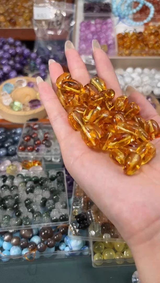 水晶手串未镶嵌花珀随行一个宽卡约10-11