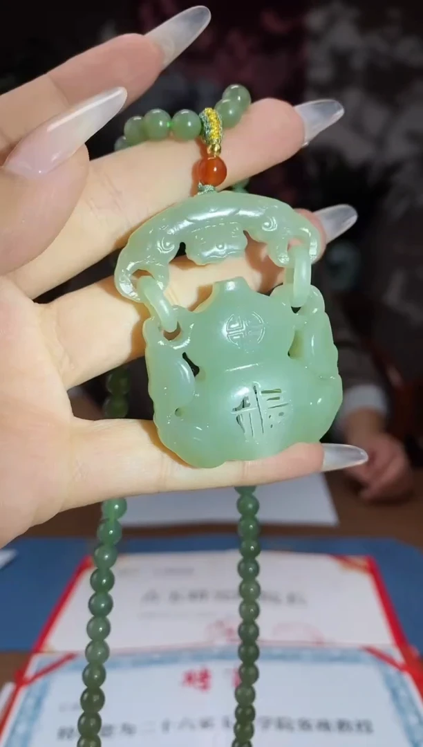 和田玉未镶嵌颈饰A683