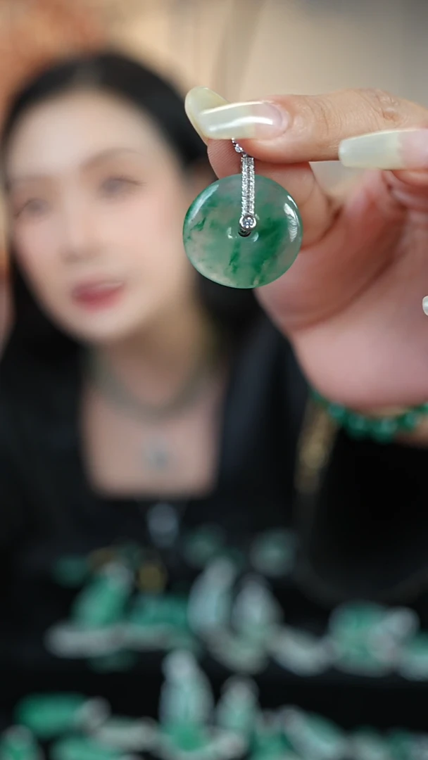 合金石英质玉（非洲翠）珠宝奇石平安扣