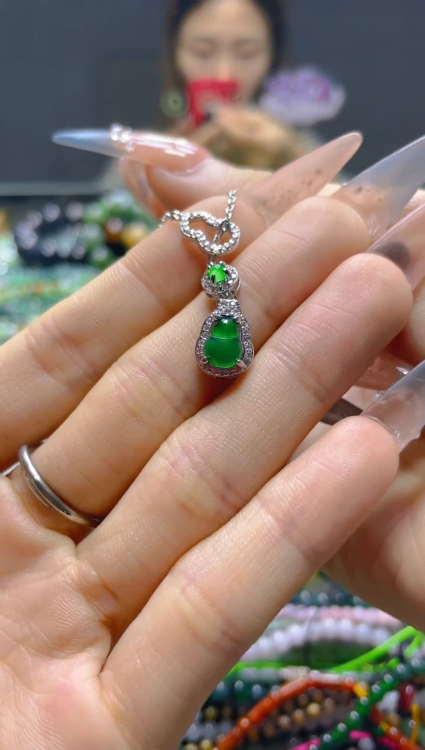 颈饰未镶嵌翡翠/J/翡翠A货，一件也是批发价