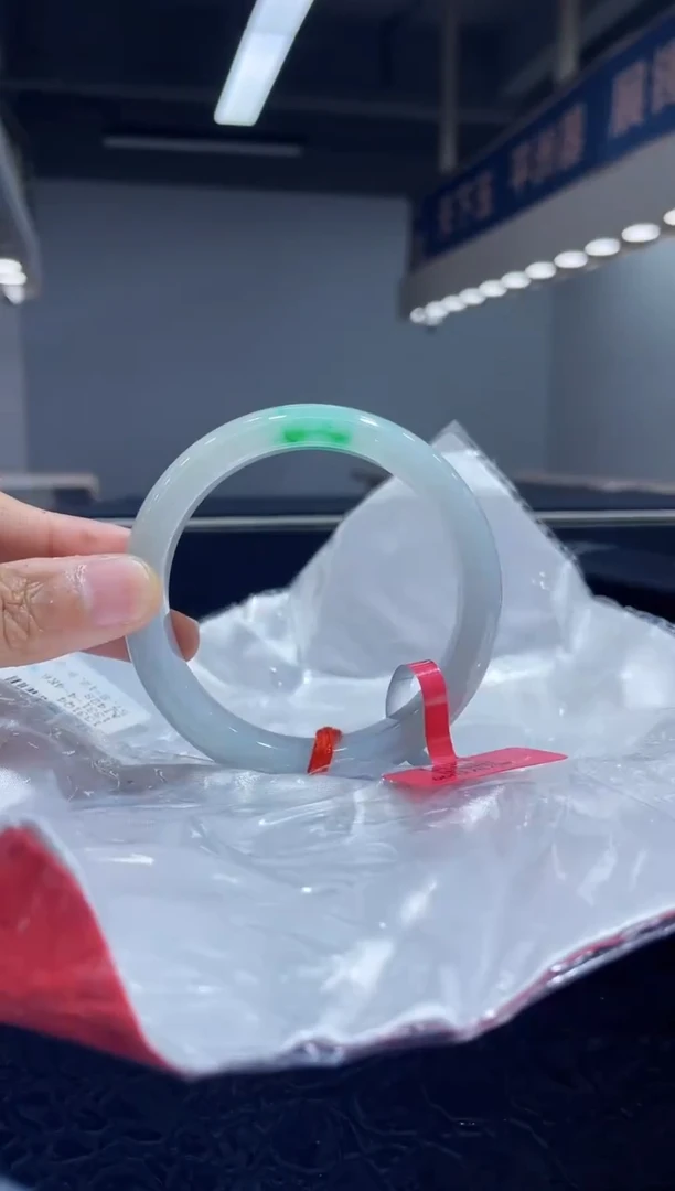 未镶嵌手镯翡翠4