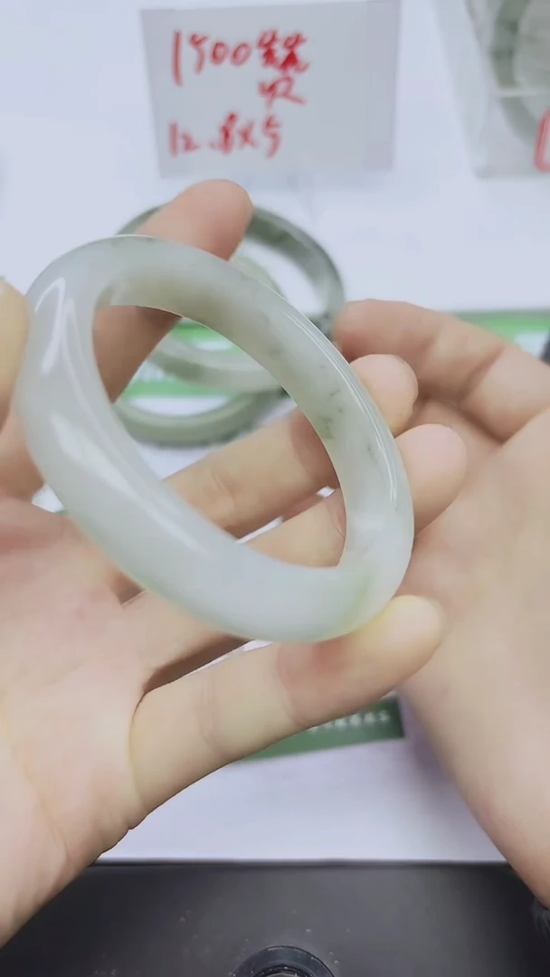 未镶嵌手镯石英质玉90-51/52