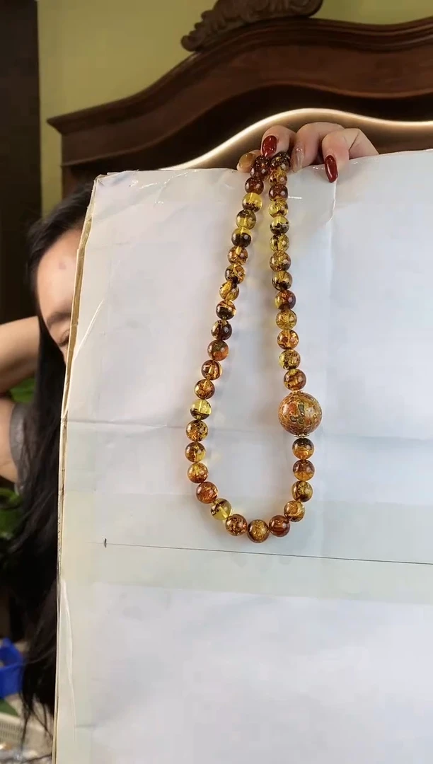 未镶嵌颈饰琥珀多样性发一