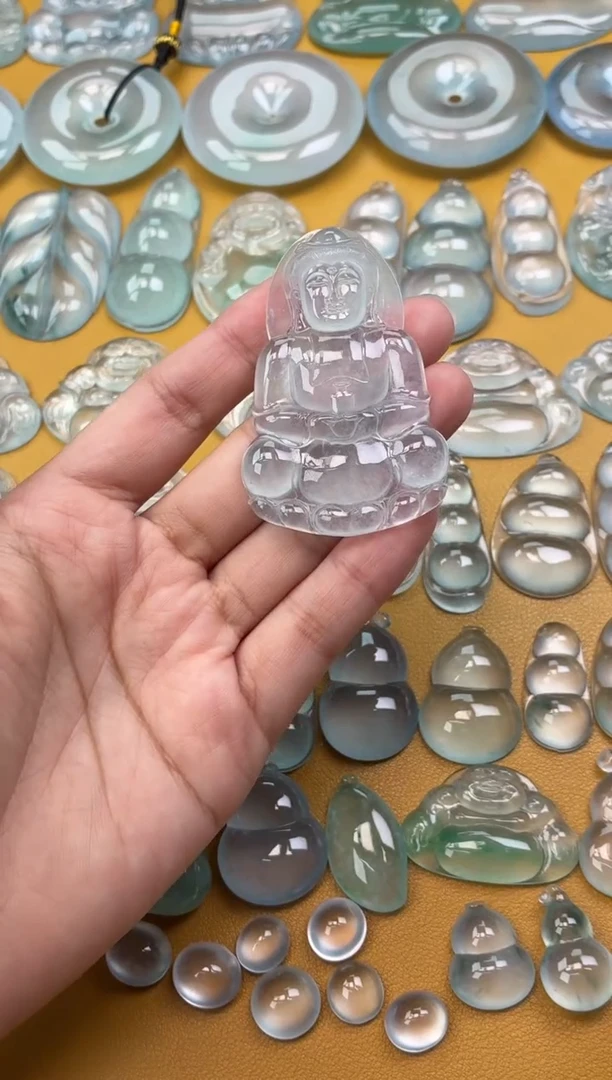 吊坠(不含链)未镶嵌翡翠67 观音 58.2 38.3 5.7