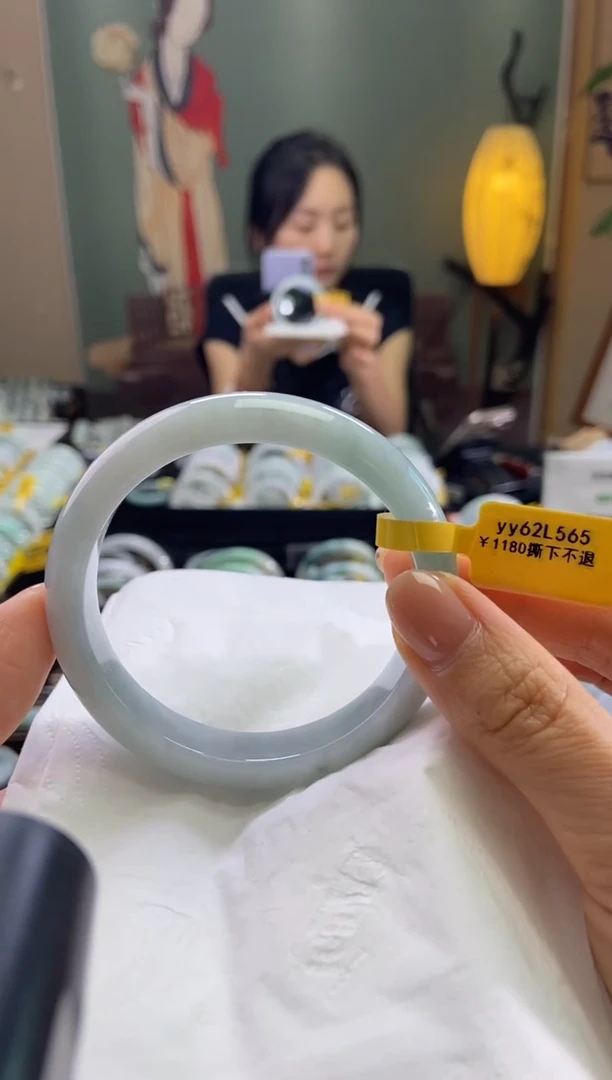 翡翠手镯未镶嵌56.5圈口t