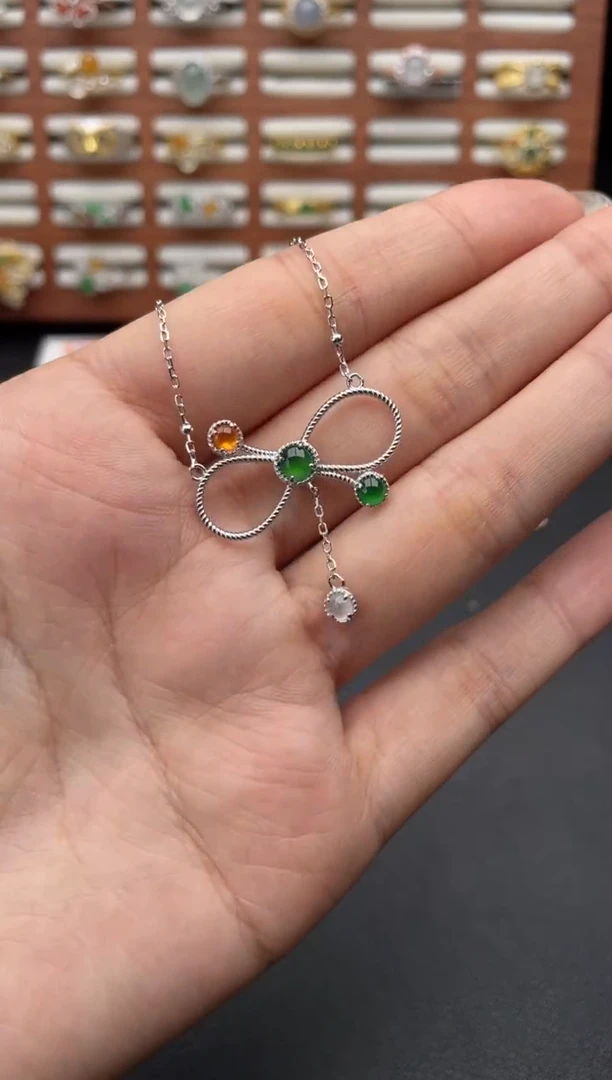 翡翠银S925镶嵌颈饰一物一证一礼盒